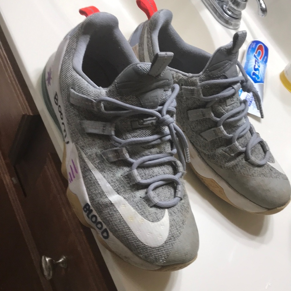 Lebron 13